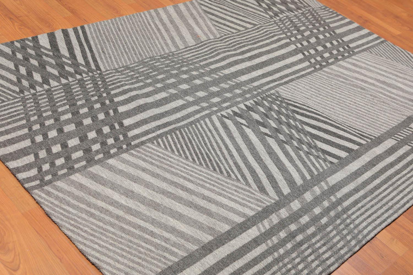 5'4" x 7'8" Hand Woven 100% Wool Flatweave Area Rug Contemporary Gray